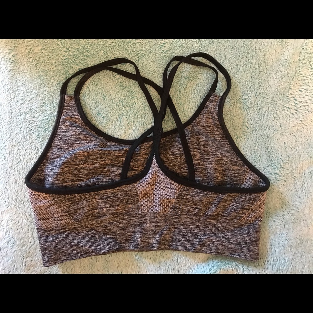 Sports bra - Picture 2 of 3